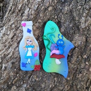 🐛🦋Alice in Wonderland 💙💓 Earrings♥♠♦♣